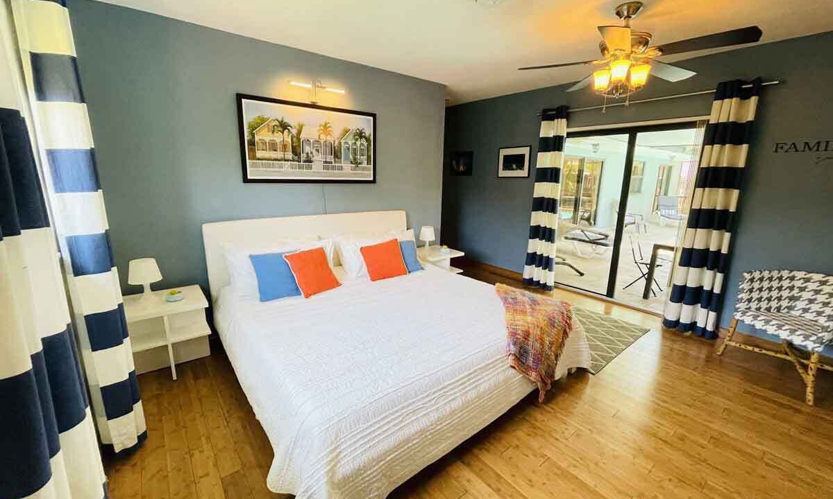 Photo of Bedroom in Coral Ridge Isles