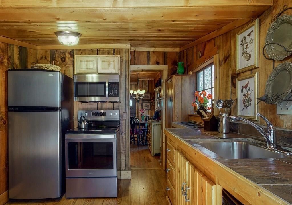 Photo of Kitchen in Mirror Lake