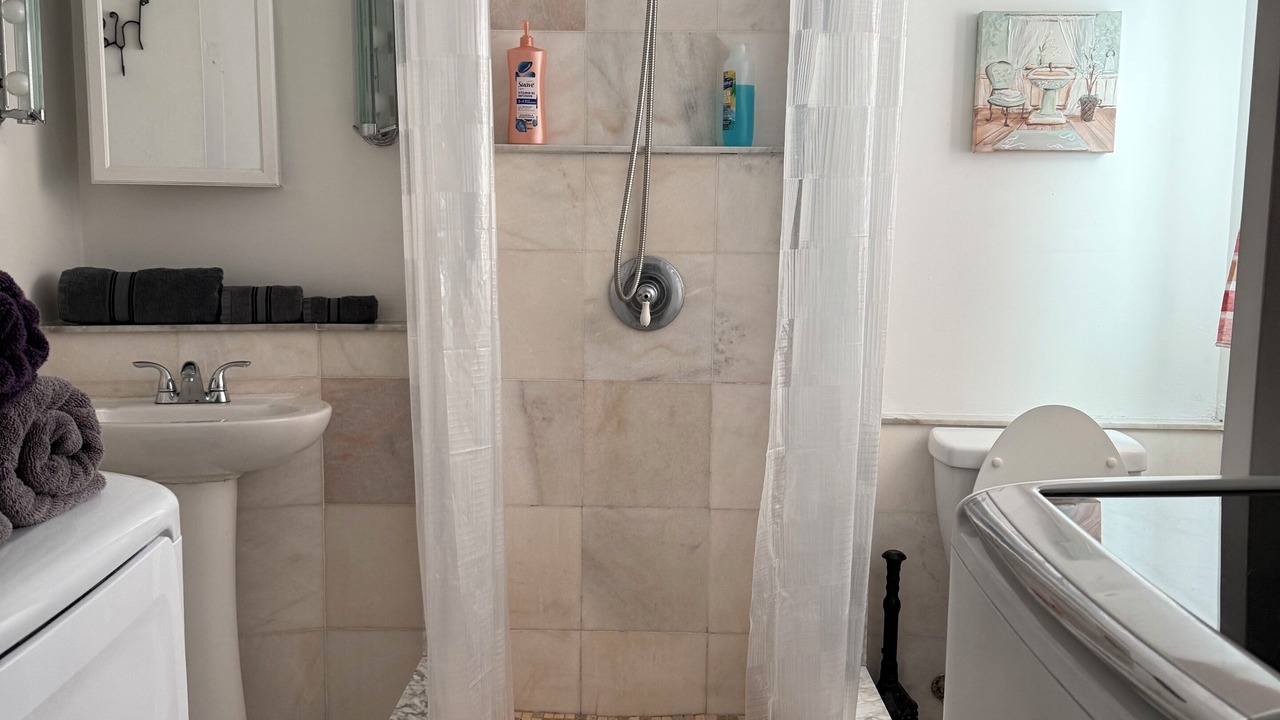 Photo of Bathroom in Wilton Manors