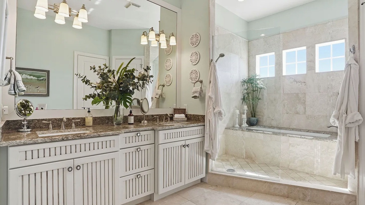 Photo of Bathroom in Cape Harbour