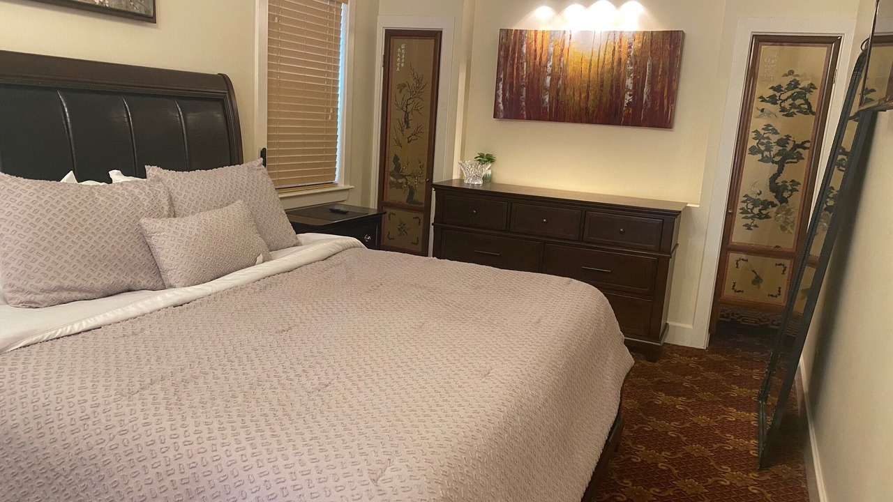 Photo of Bedroom in Beach Institute