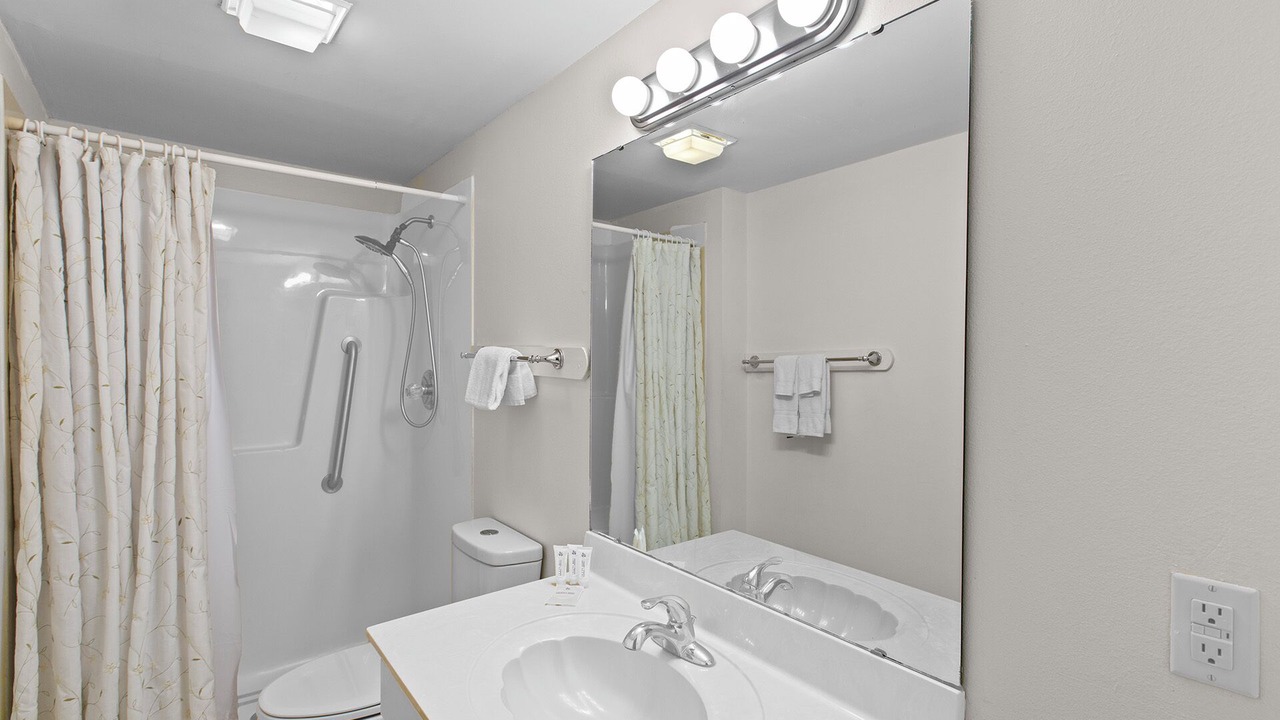 Photo of Bathroom in Gulf Trace