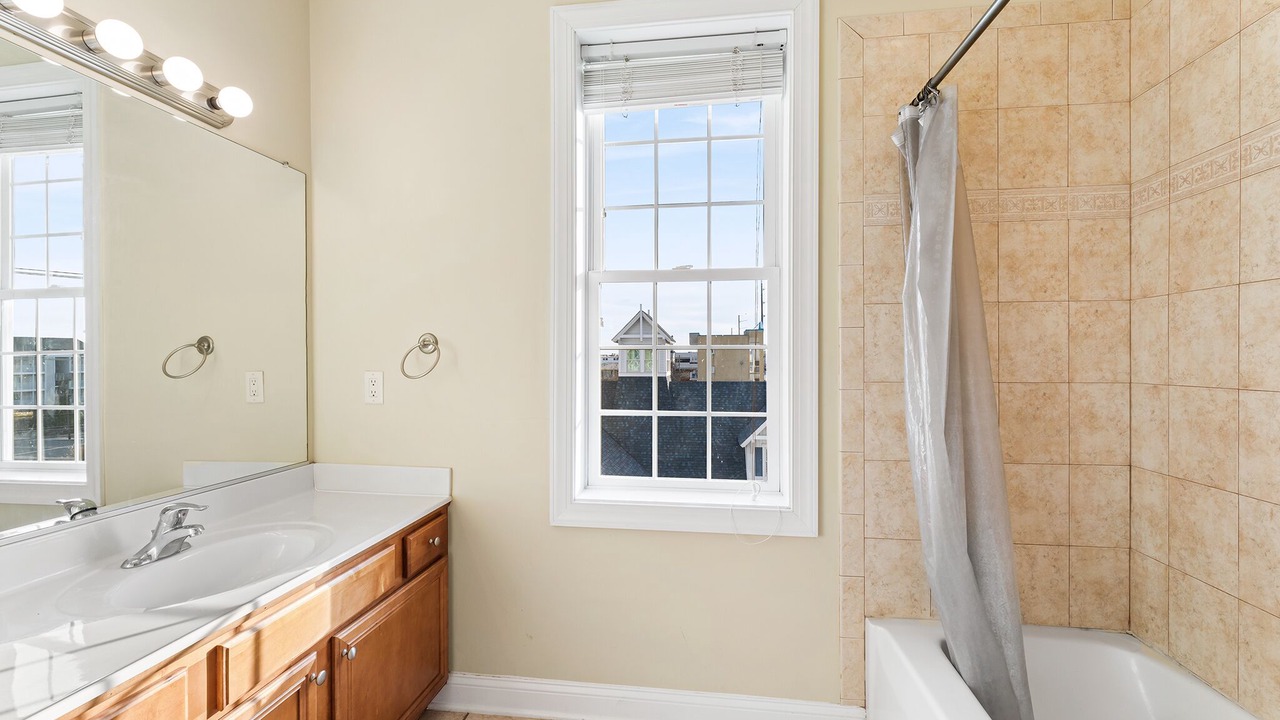 Photo of Bathroom in Midtown Ocean City