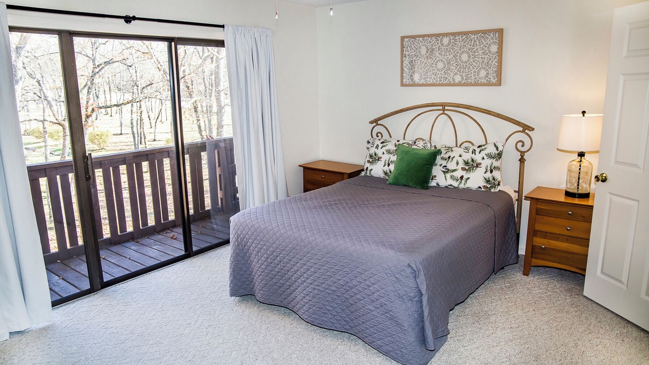 Photo of Bedroom in Fairfield Glade