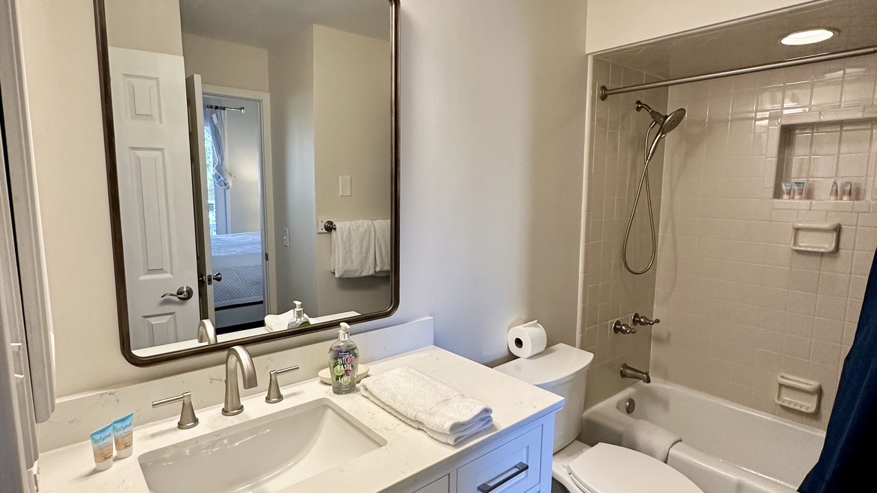 Photo of Bathroom in Saint Simons Island