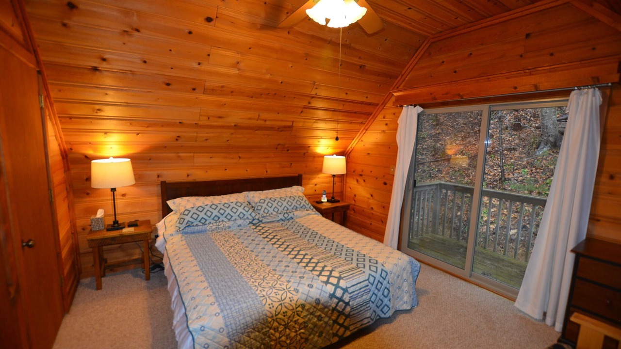 Photo of Bedroom in Deep Gap
