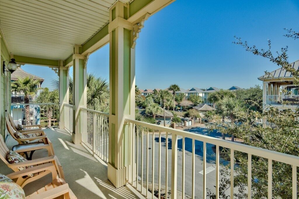 Photo of Patio Balcony in Villages of Crystal Beach