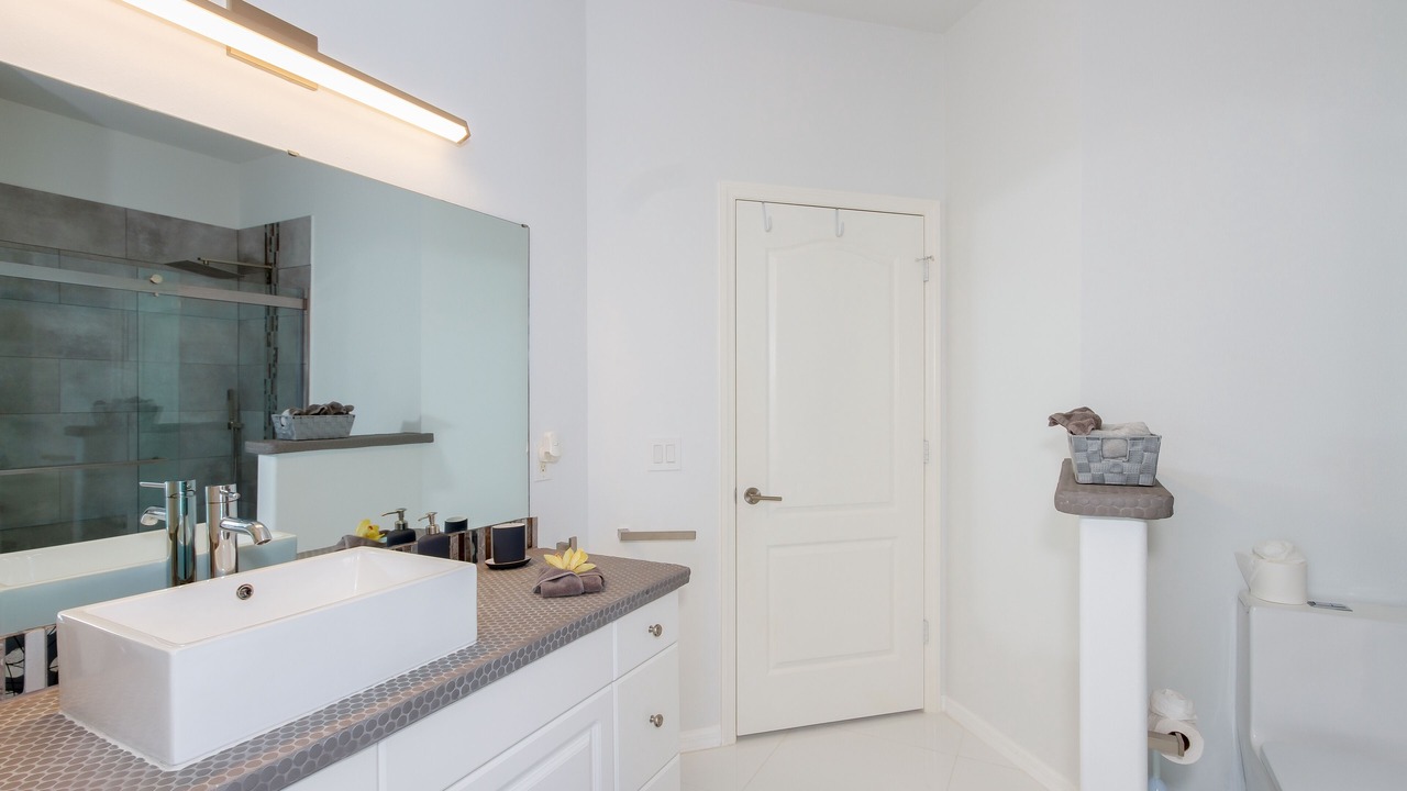 Photo of Bathroom in Pelican