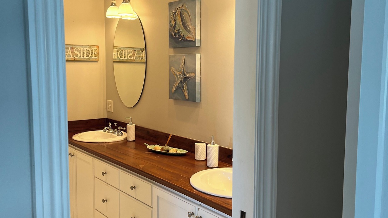 Photo of Bathroom in Saint Simons Island