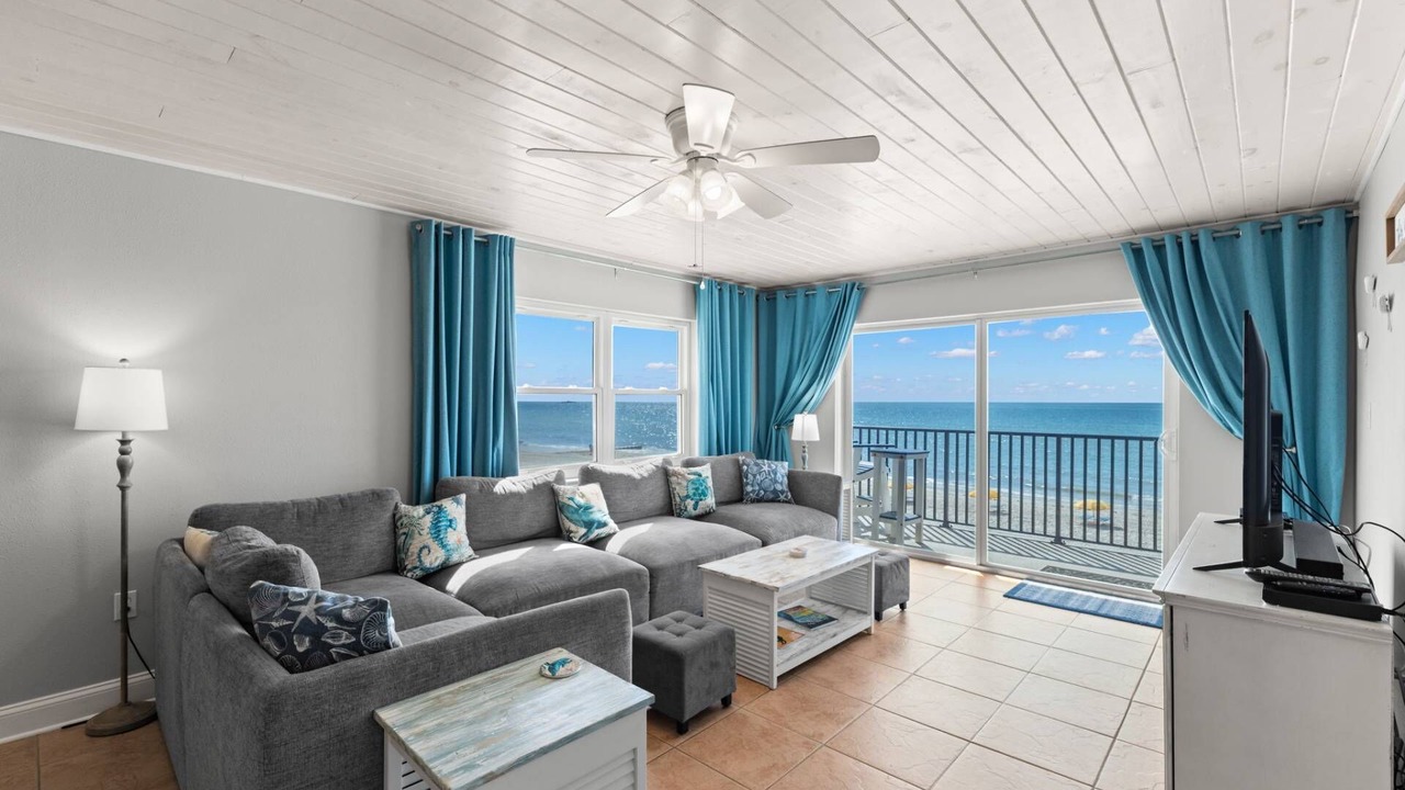 Photo of Livingroom in Madeira Beach
