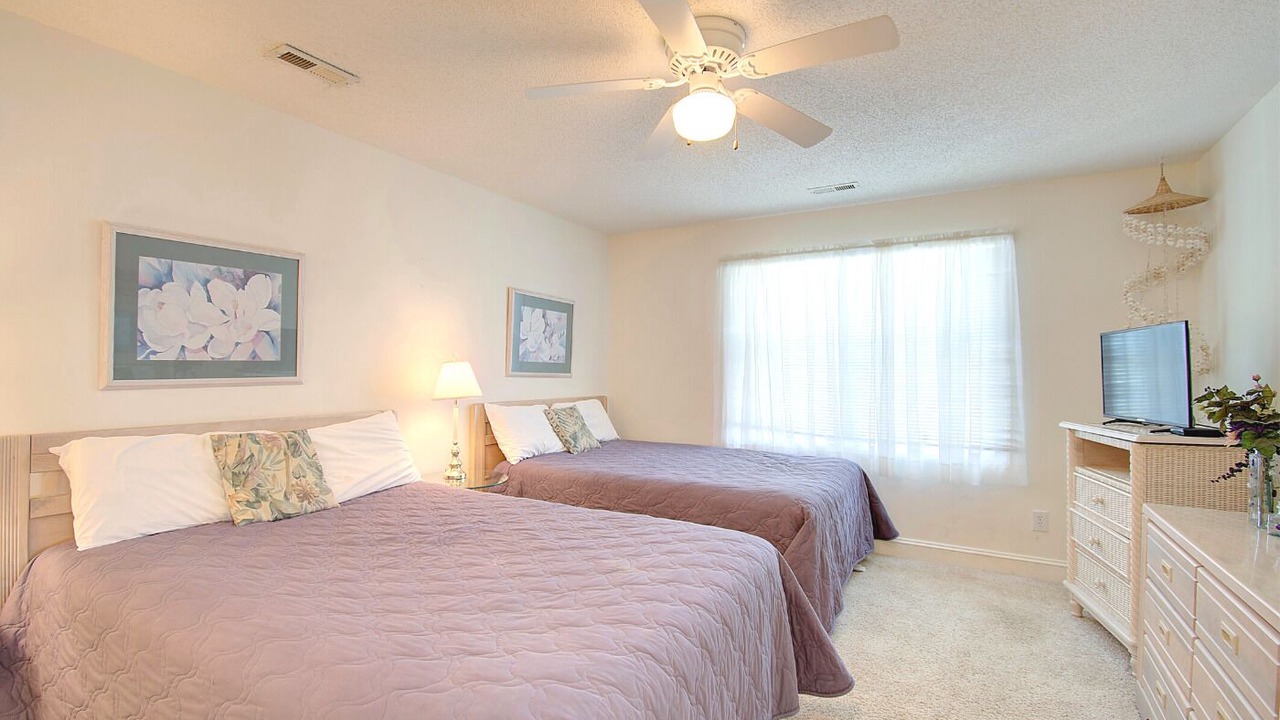 Photo of Bedroom in Sunset Beach