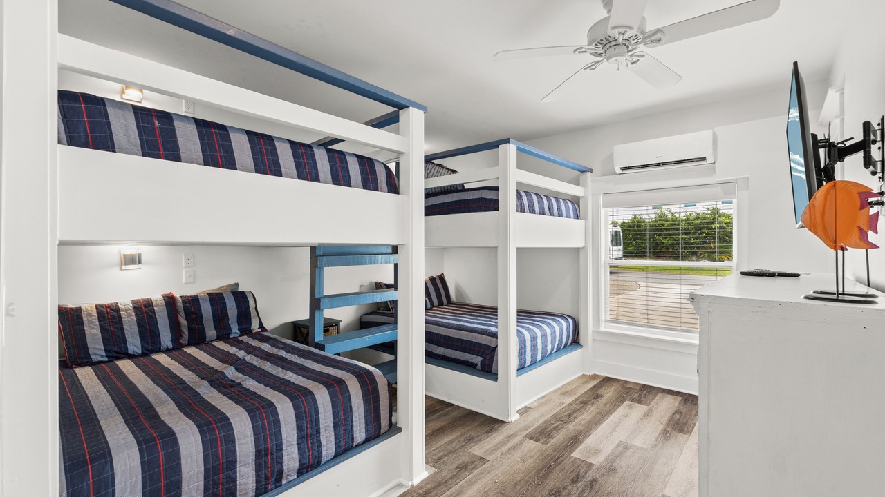 Photo of Bedroom in Seacrest