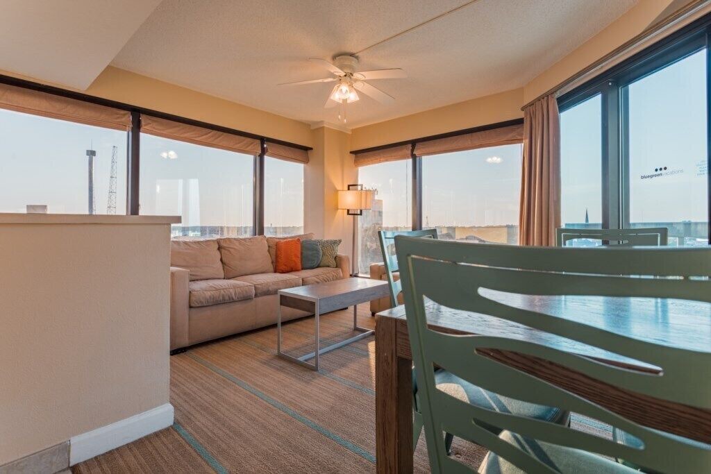 Photo of Livingroom in Downtown Myrtle Beach