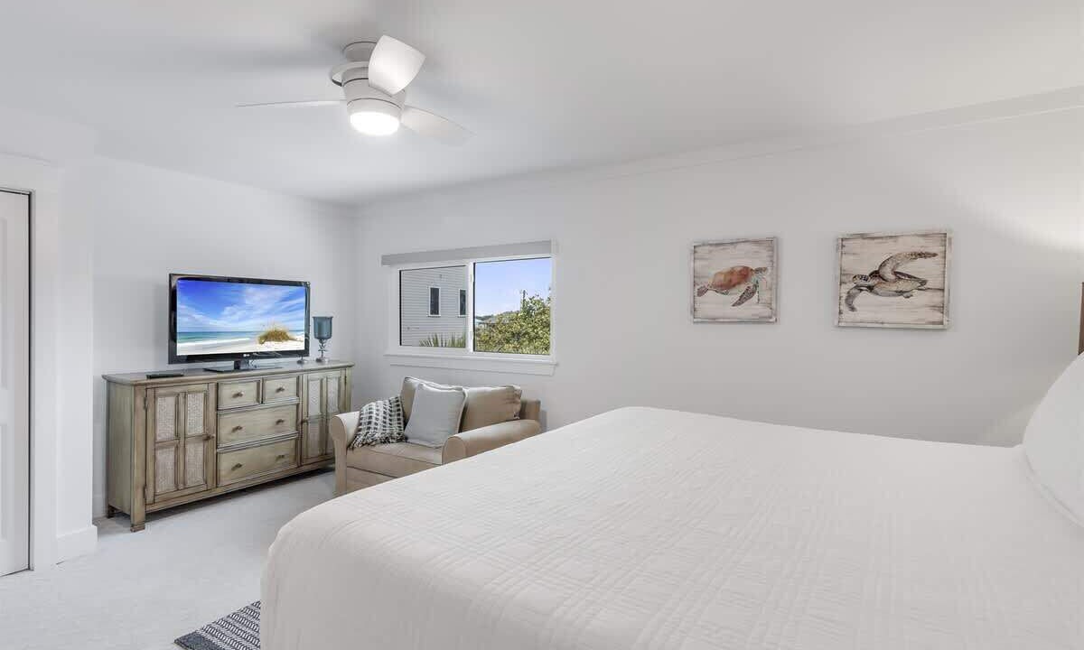 Photo of Bedroom in Seacrest
