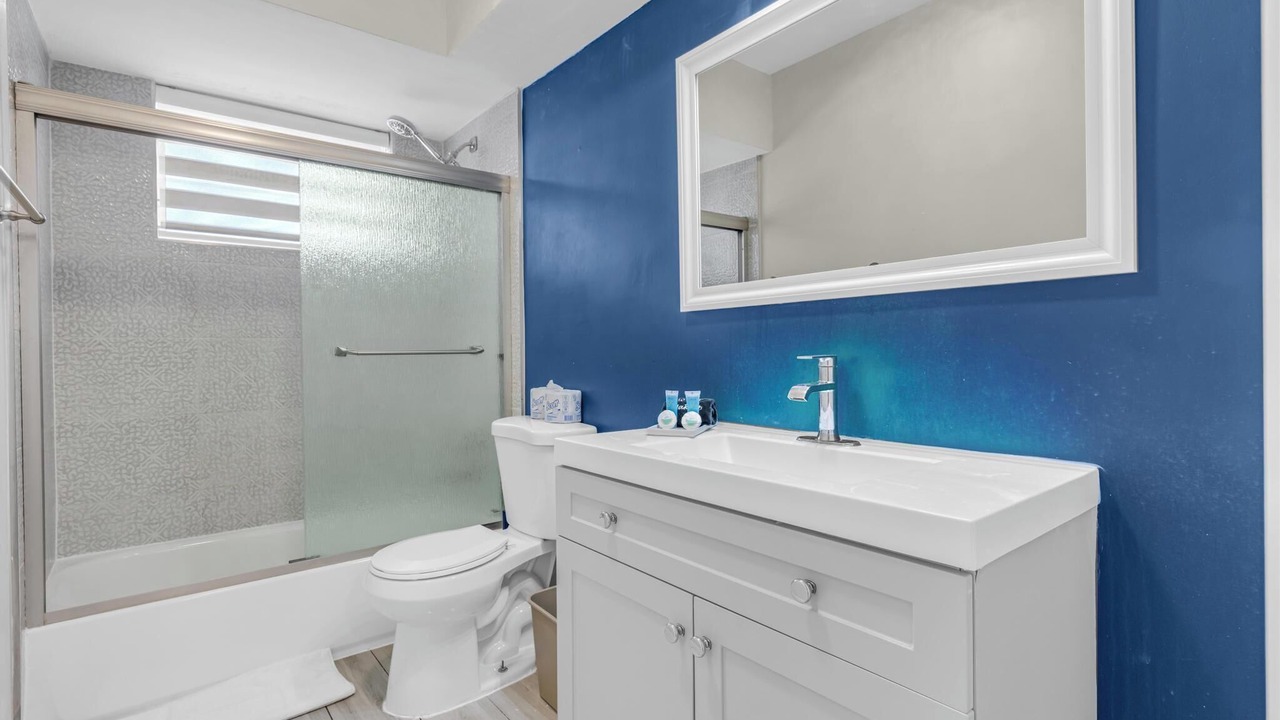 Photo of Bathroom in Bay Harbor Islands