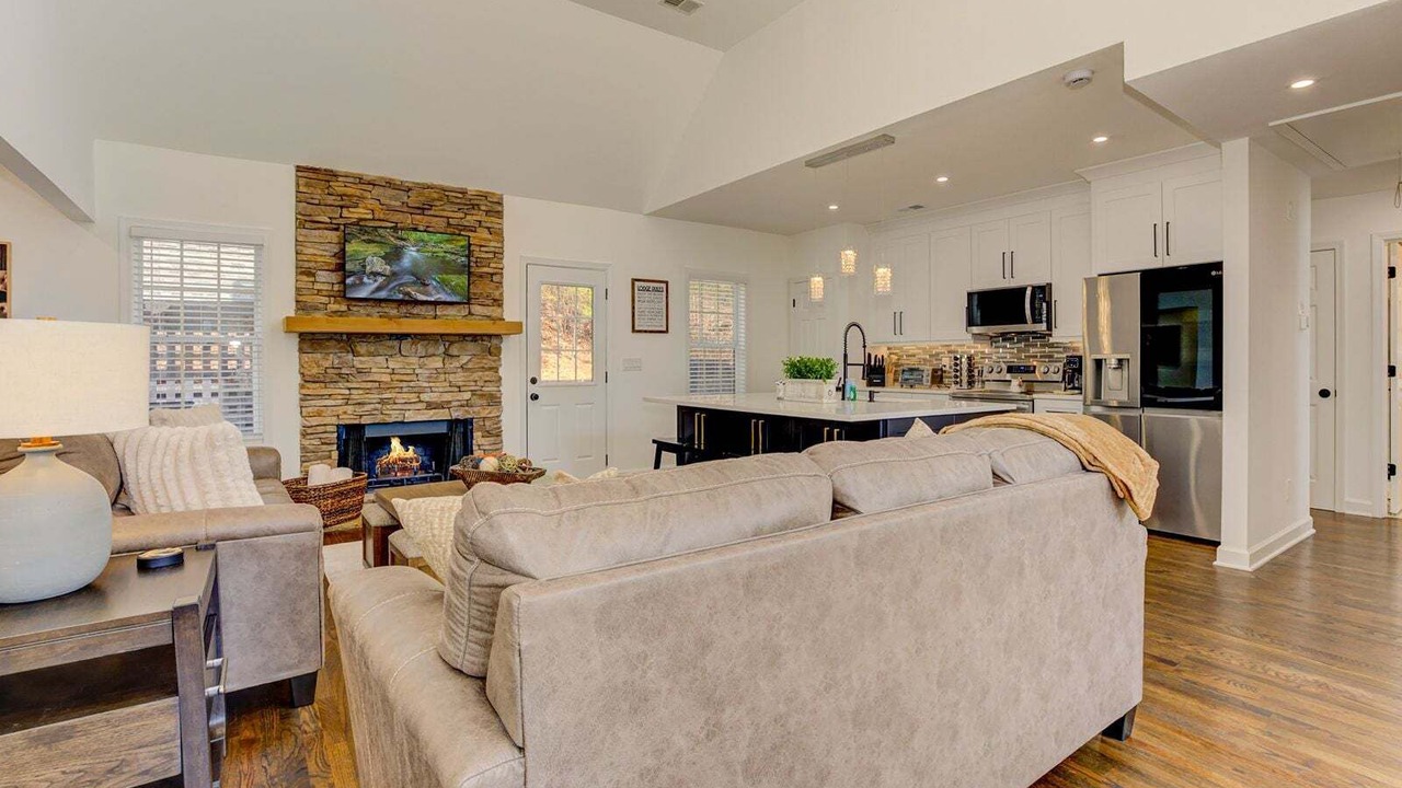 Photo of Livingroom in Jasper