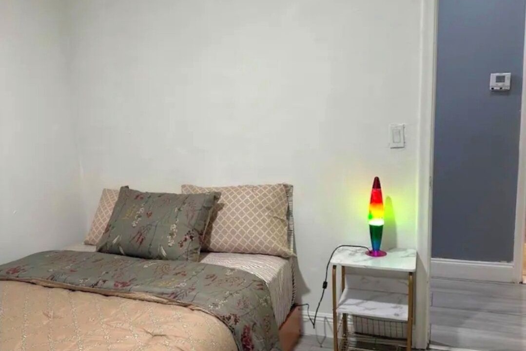 Photo of Bedroom in Lauderhill