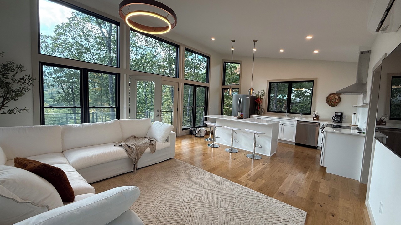 Photo of Livingroom in Whitehall
