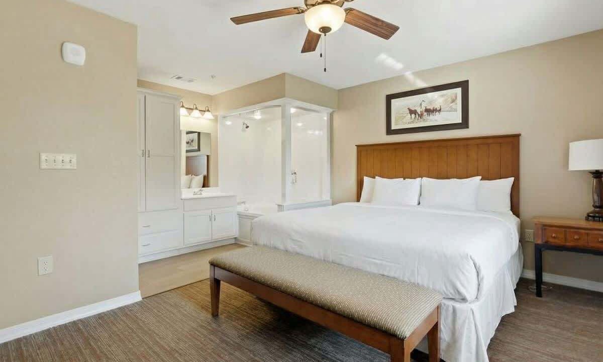 Photo of Bedroom in Clarkesville