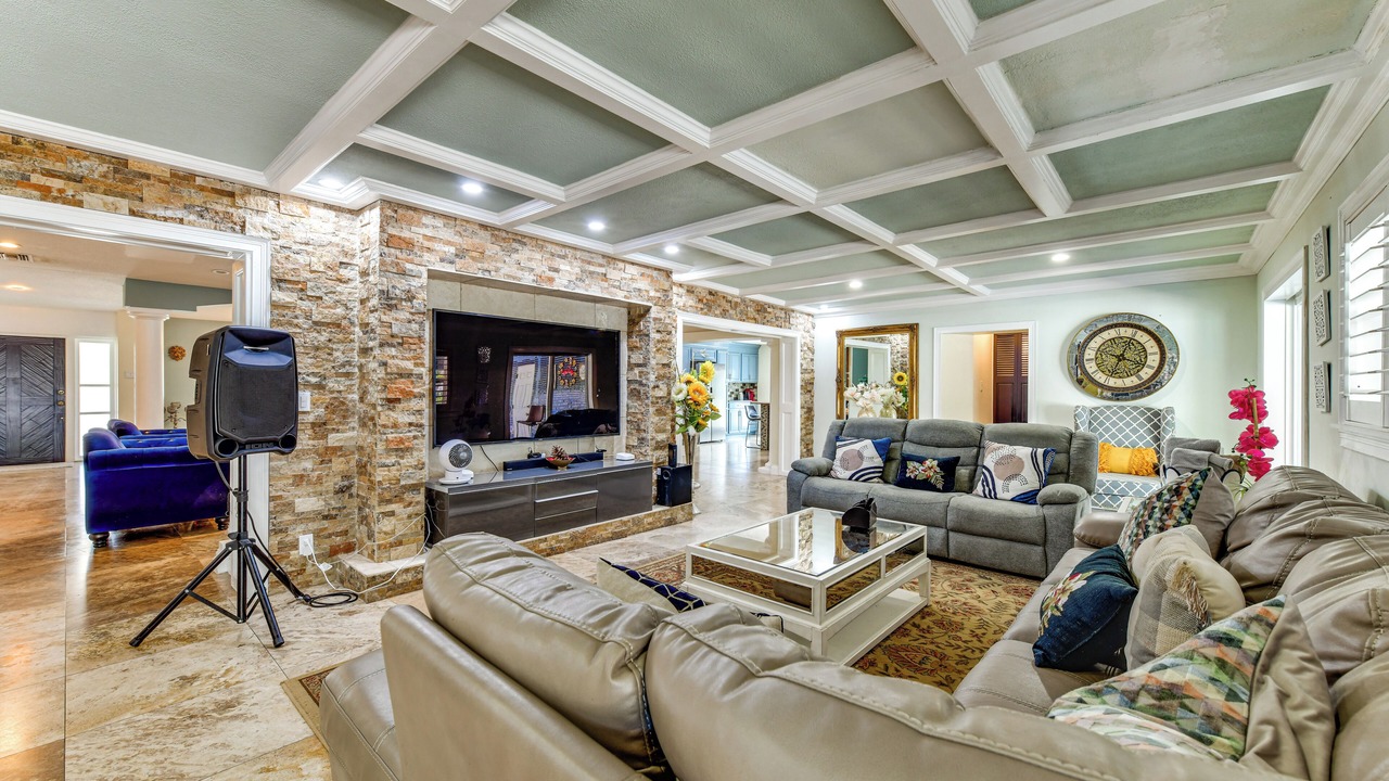 Photo of Livingroom in Desoto Acres