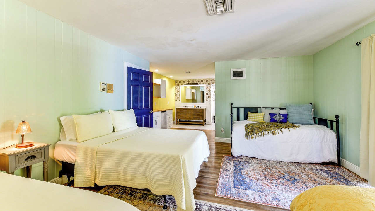Photo of Bedroom in Desoto Acres