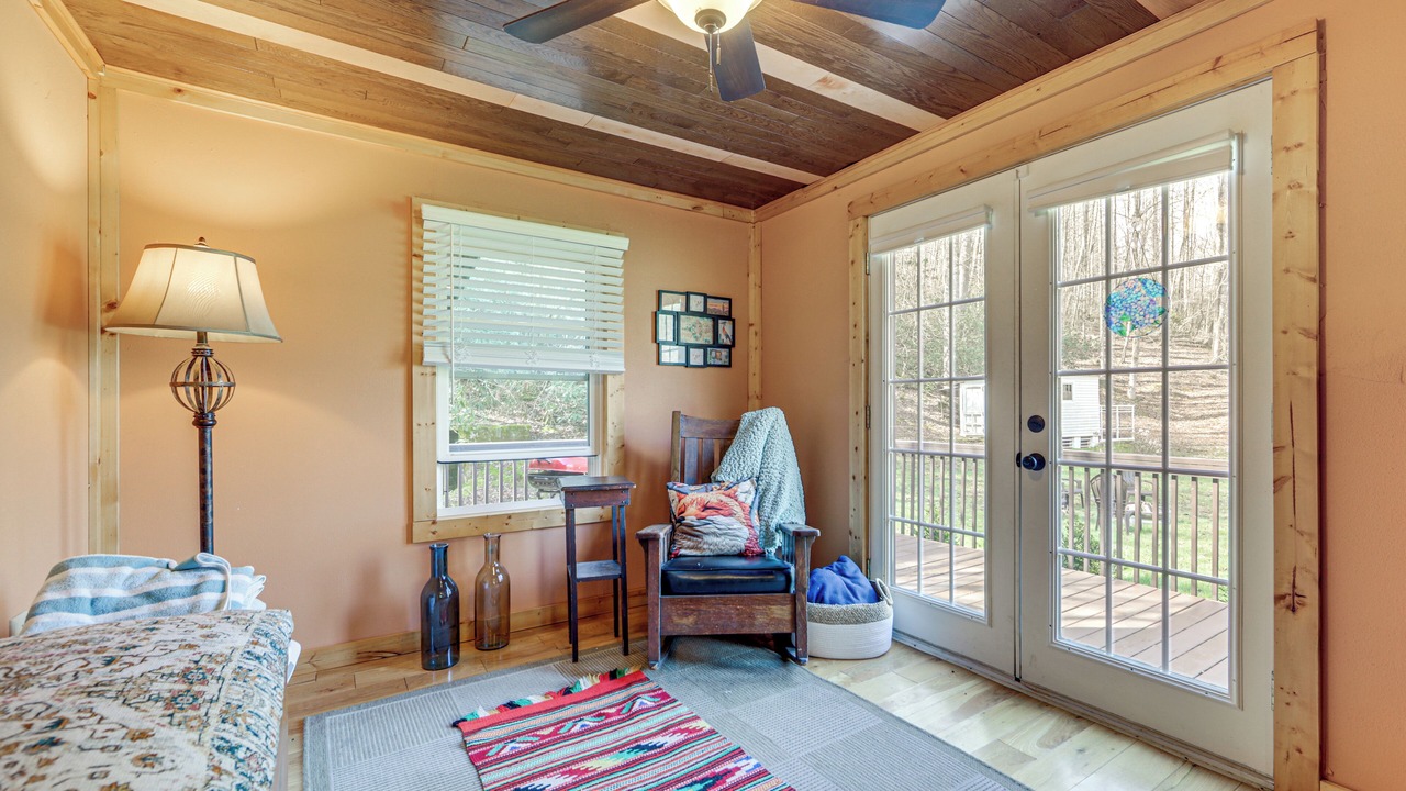 Photo of Bedroom in Robbinsville