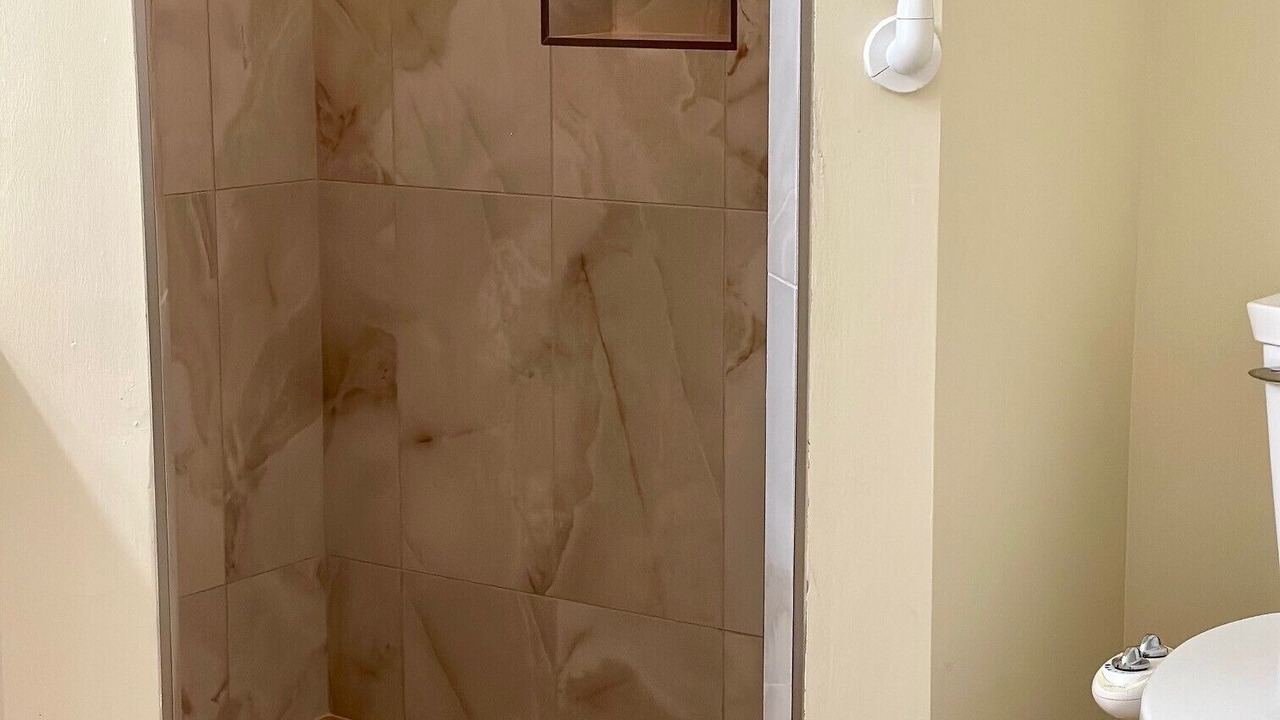 Photo of Bathroom in Pelican