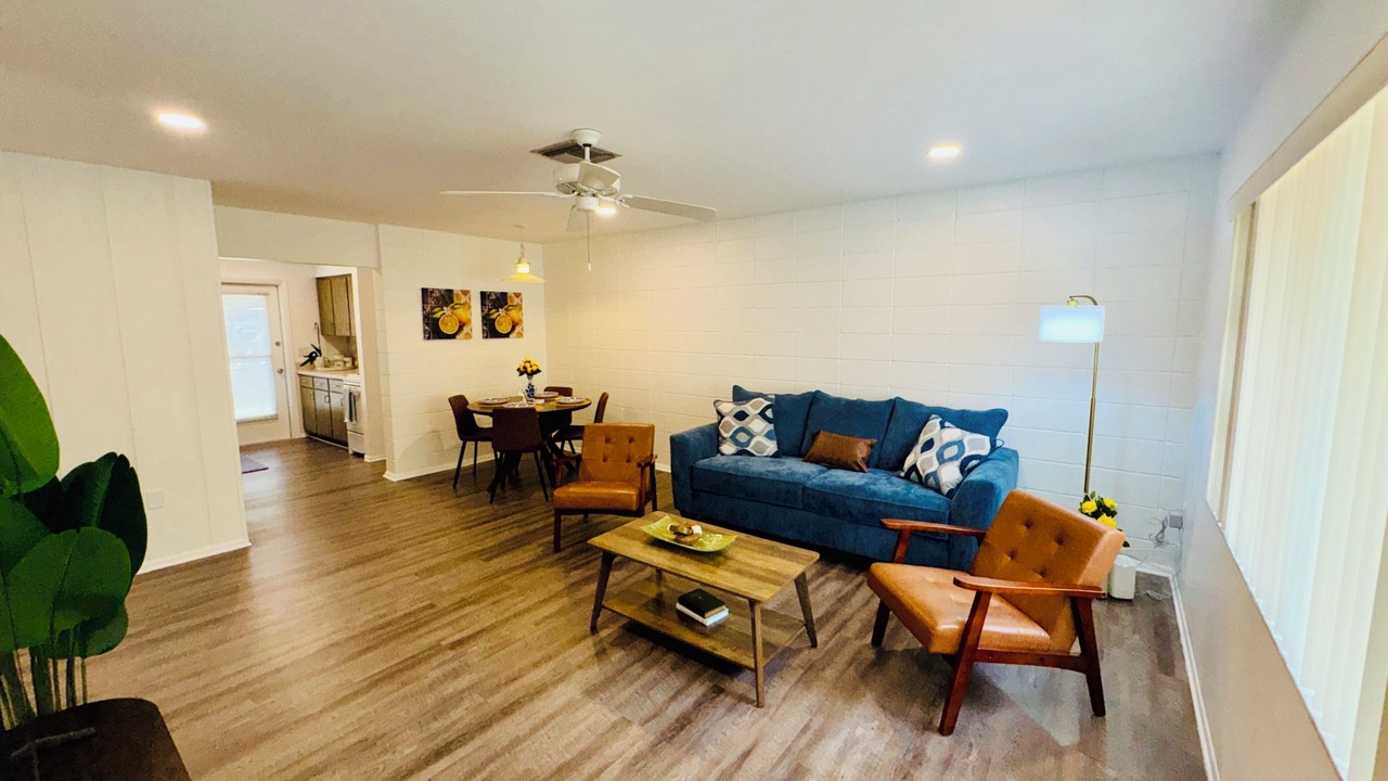 Photo of Livingroom in Bayou Oaks
