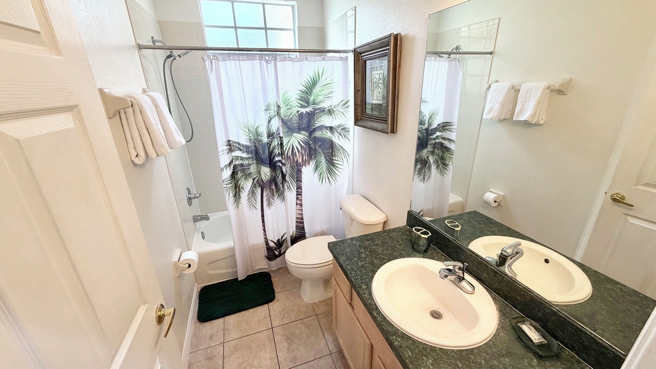 Photo of Bathroom in Calabay Parc