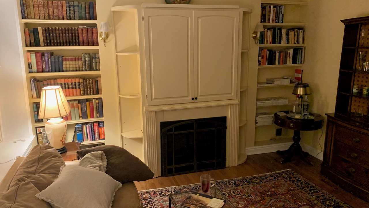 Photo of Livingroom in Downtown Pittsburgh