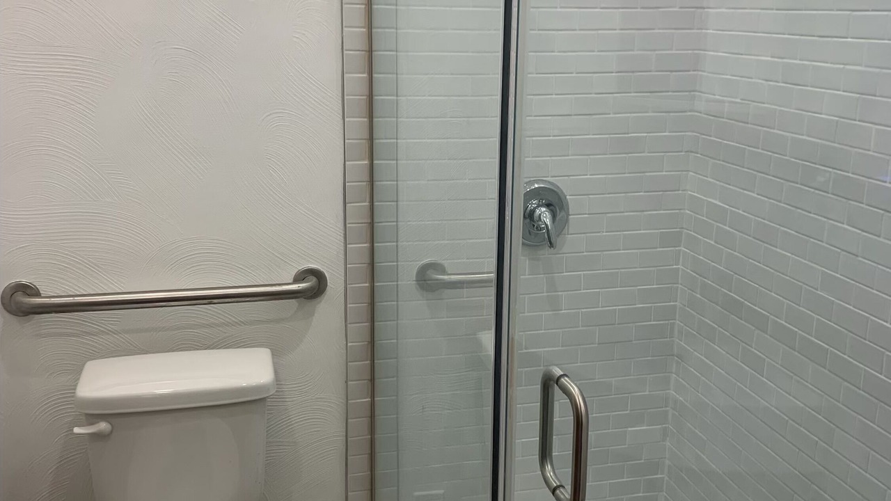 Photo of Bathroom in Downtown Pittsburgh