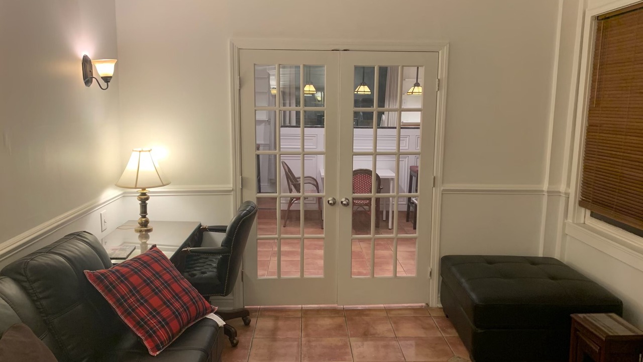 Photo of Livingroom in Downtown Pittsburgh