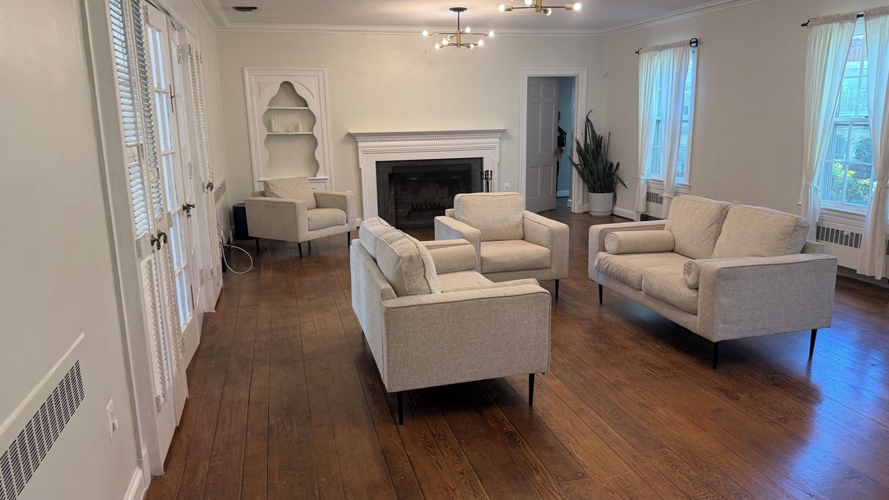 Photo of Livingroom in Oxon Hill