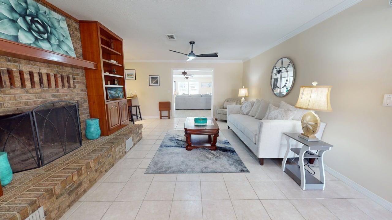 Photo of Livingroom in Gulf Pines