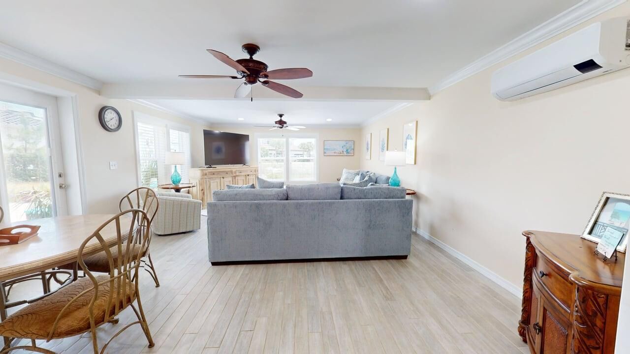 Photo of Livingroom in Gulf Pines
