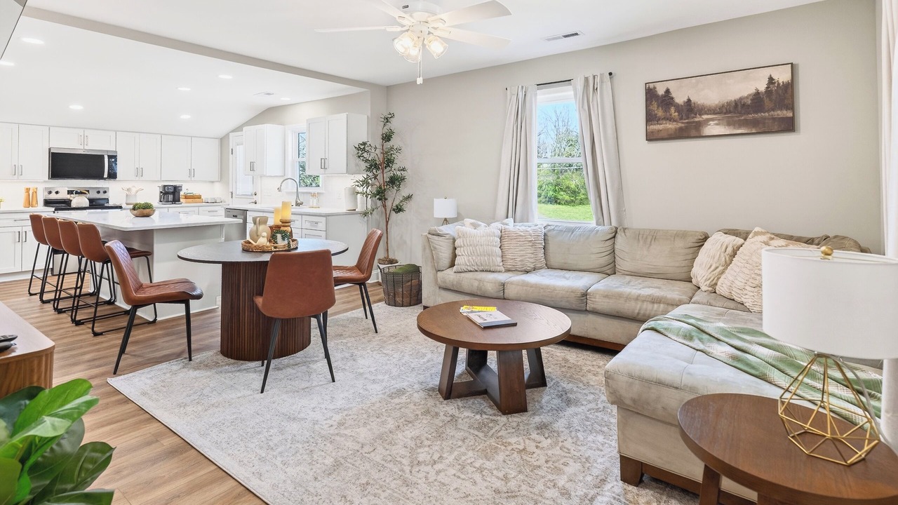 Photo of Livingroom in Pilot Mountain