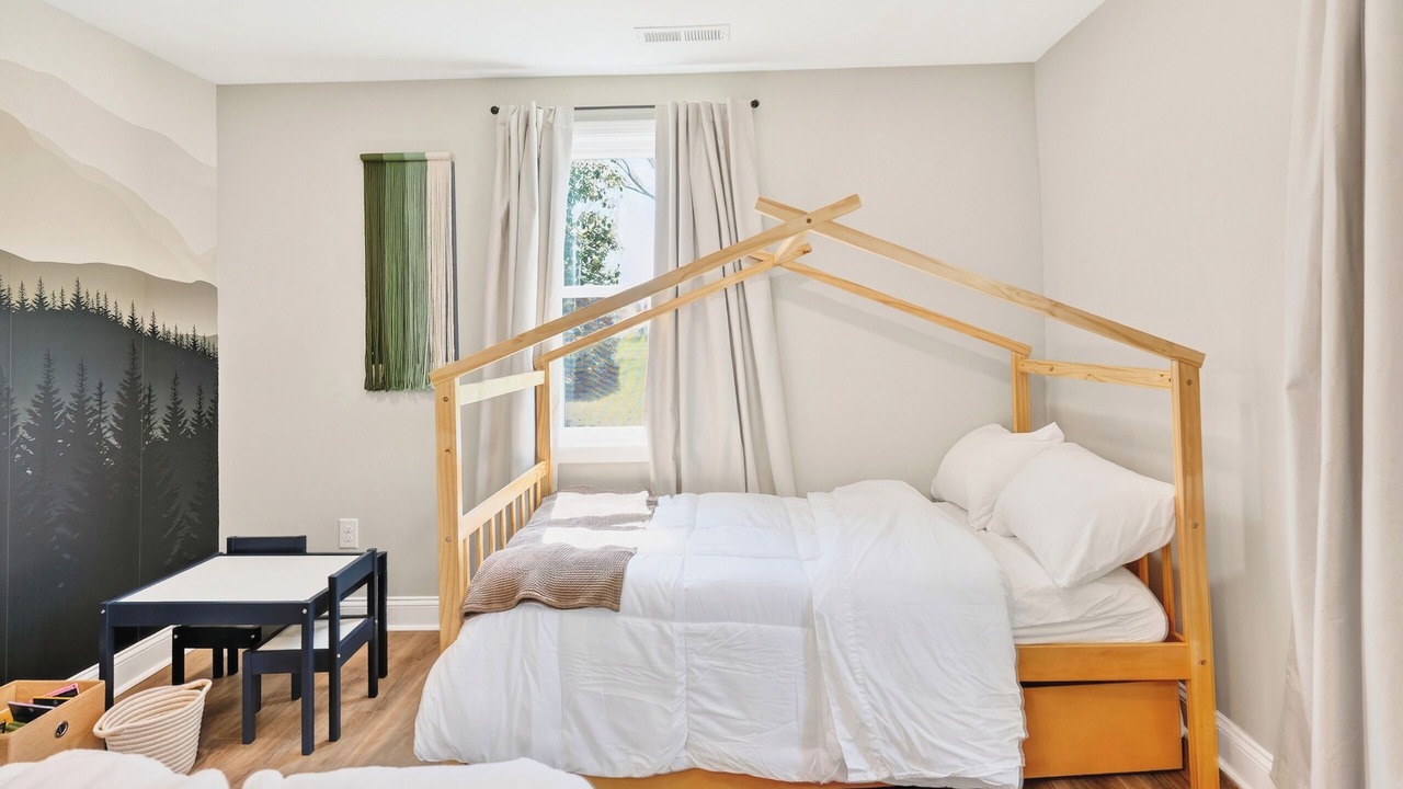 Photo of Bedroom in Pilot Mountain