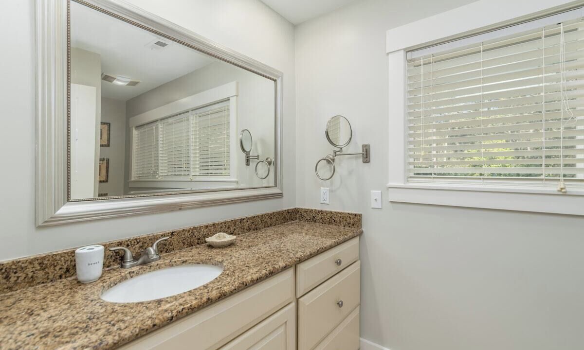 Photo of Bathroom in Heritage Woods