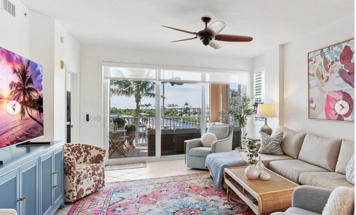 Photo of Livingroom in Placida
