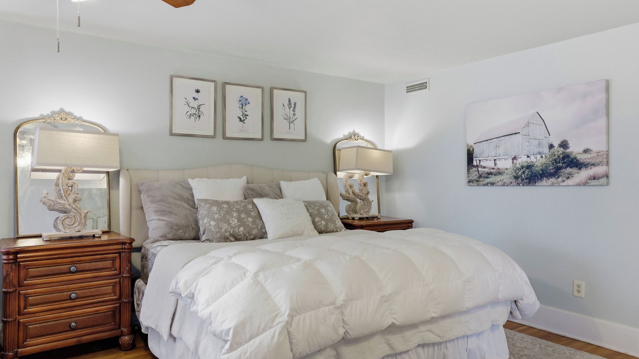 Photo of Bedroom in Broadmoor