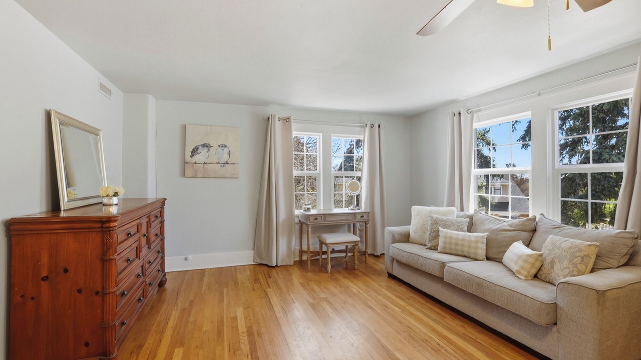 Photo of Livingroom in Broadmoor