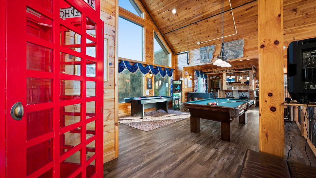 Photo of Bedroom in Wears Valley