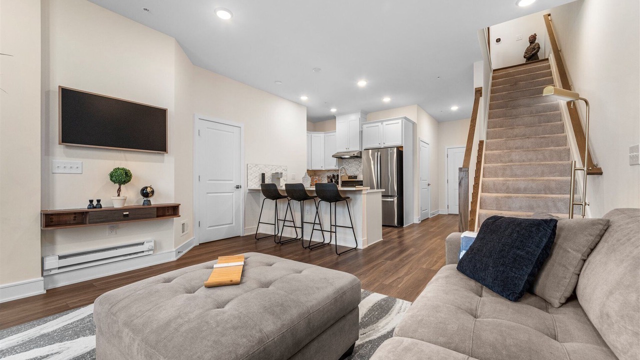 Photo of Livingroom in Ashburn