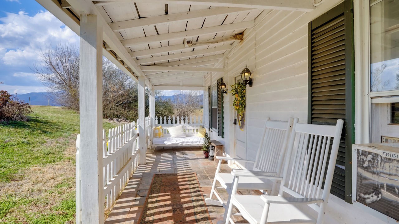 Photo of Patio Balcony in Clifford