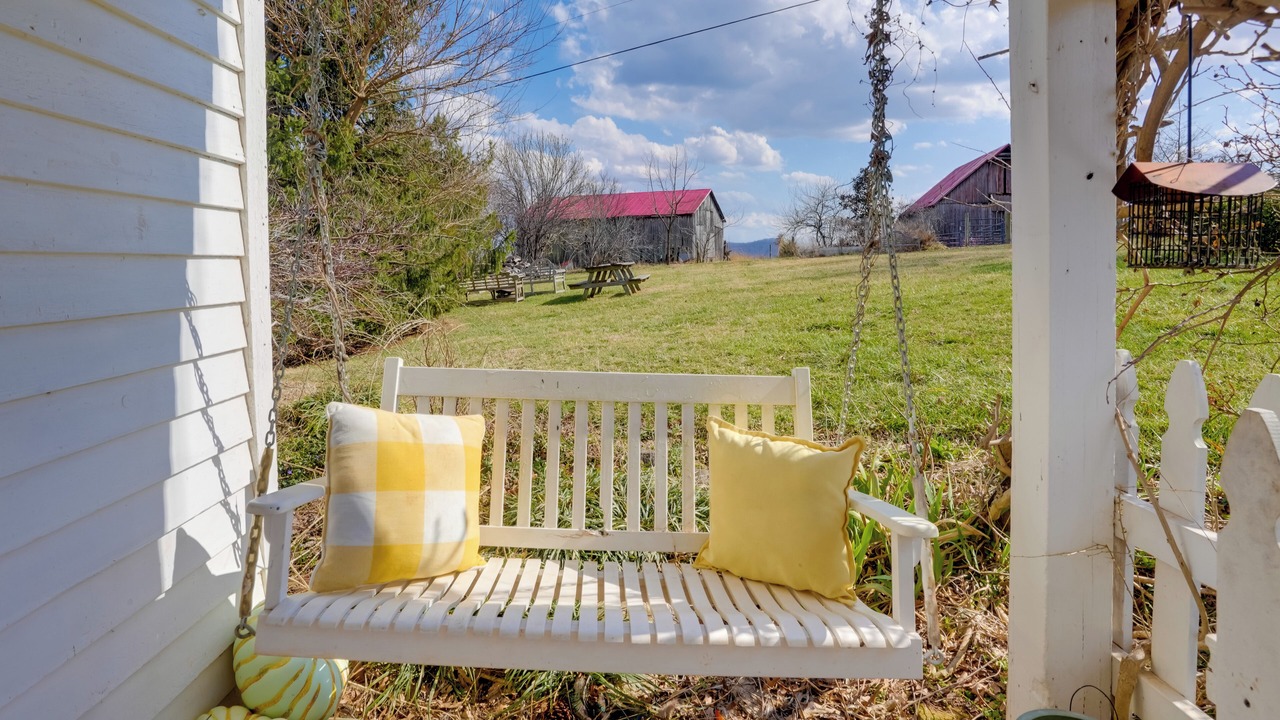 Photo of Outdoor in Clifford