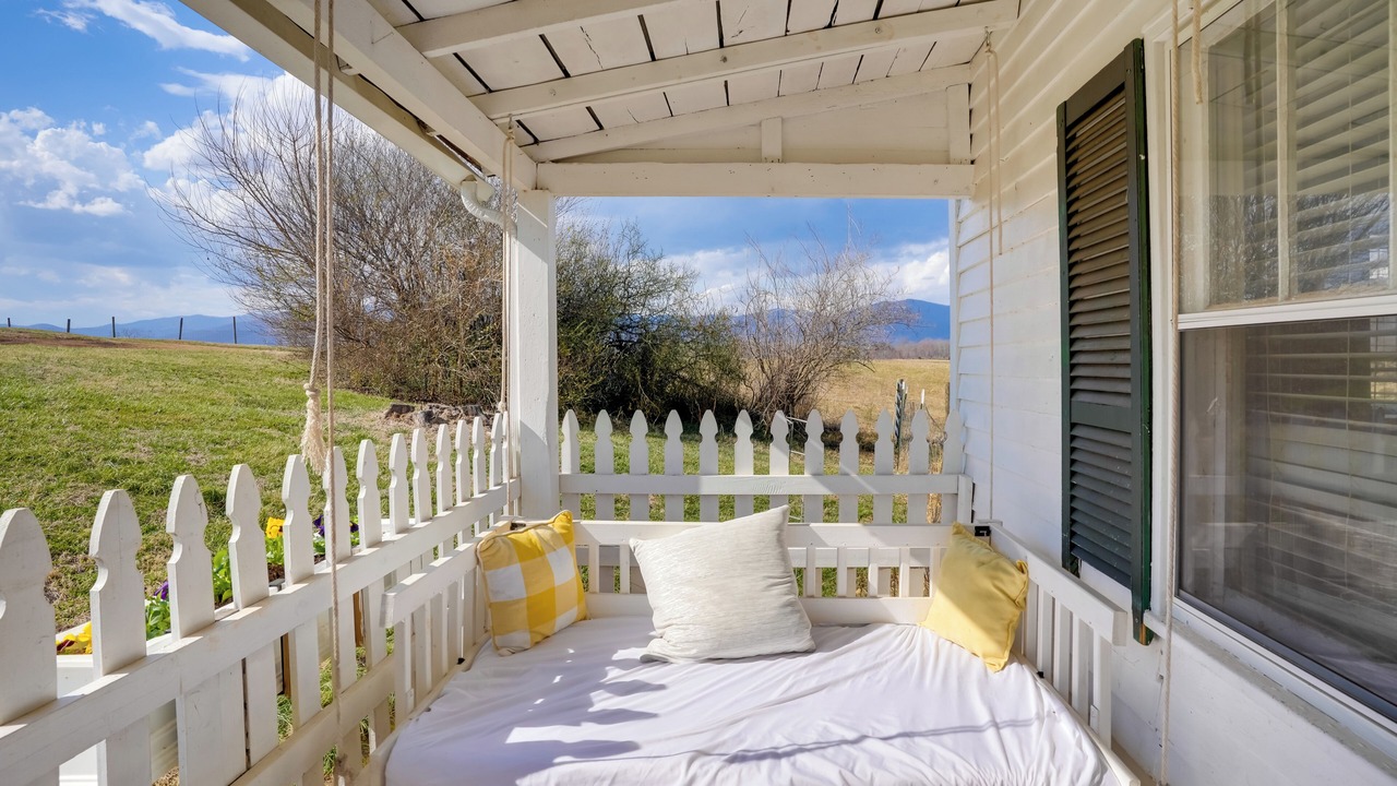 Photo of Patio Balcony in Clifford