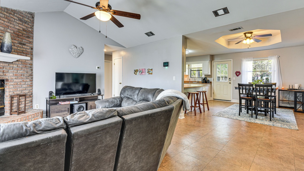 Photo of Livingroom in Wright