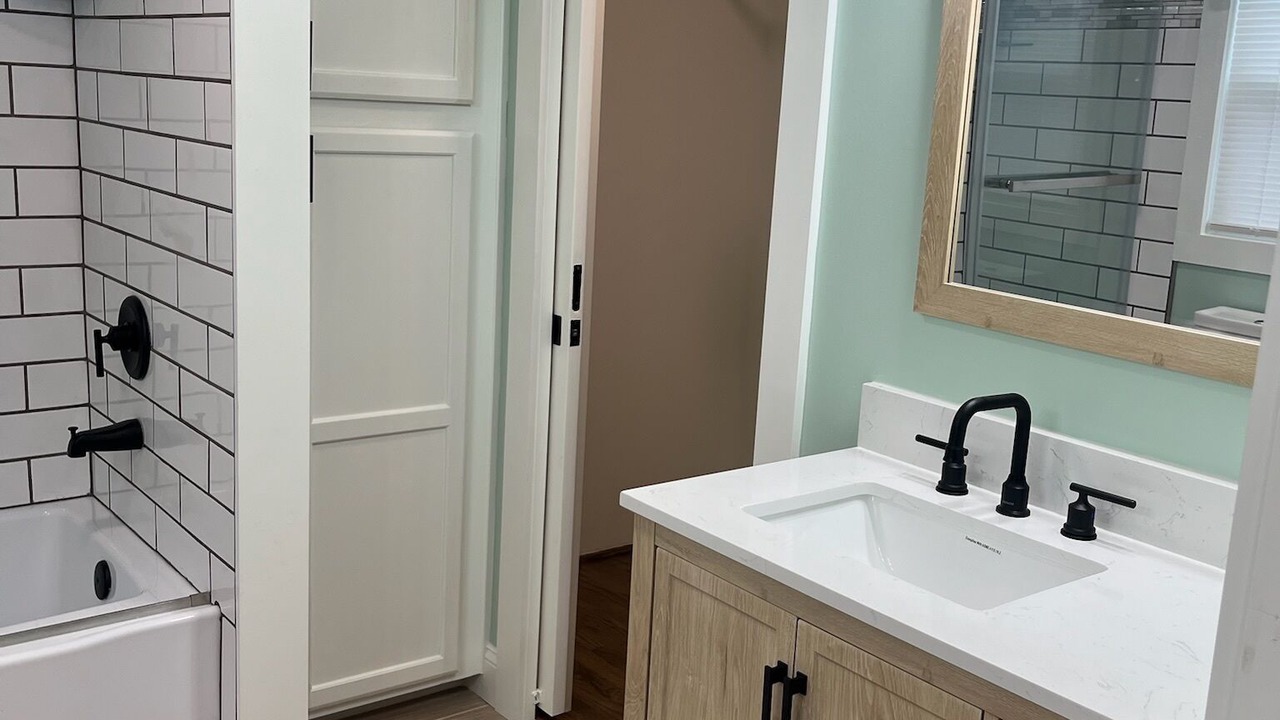 Photo of Bathroom in Boonville