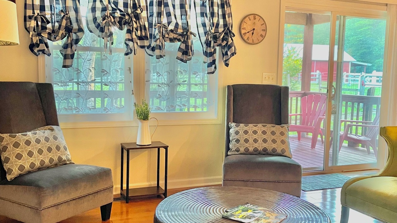 Photo of Livingroom in Crossville