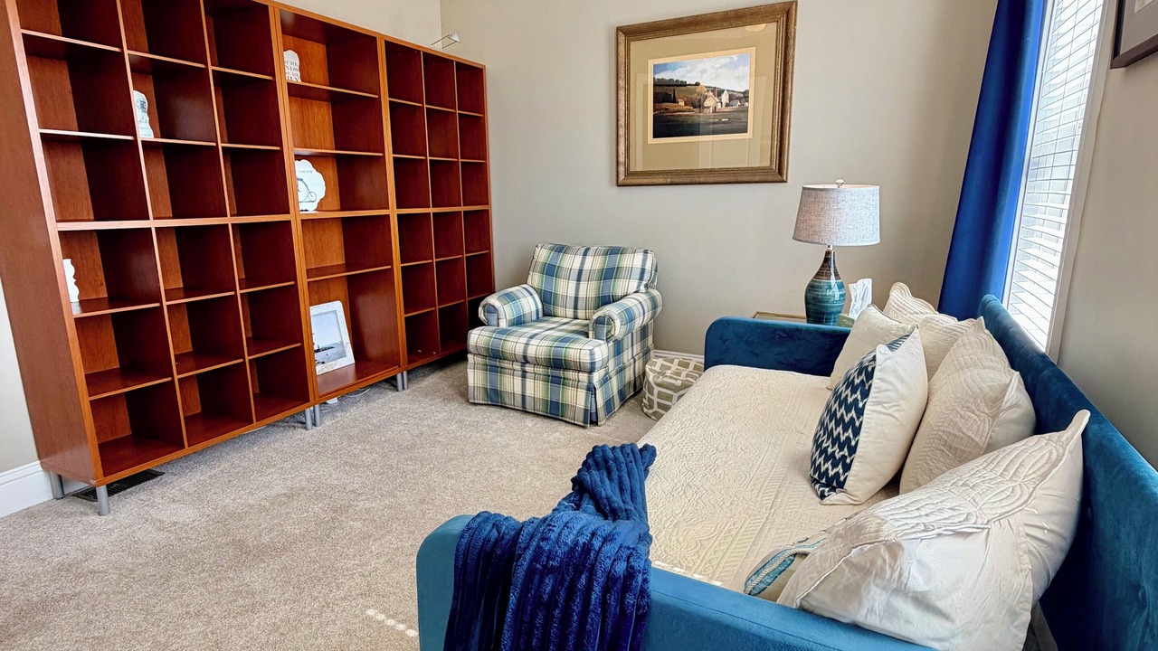 Photo of Livingroom in St. Marys